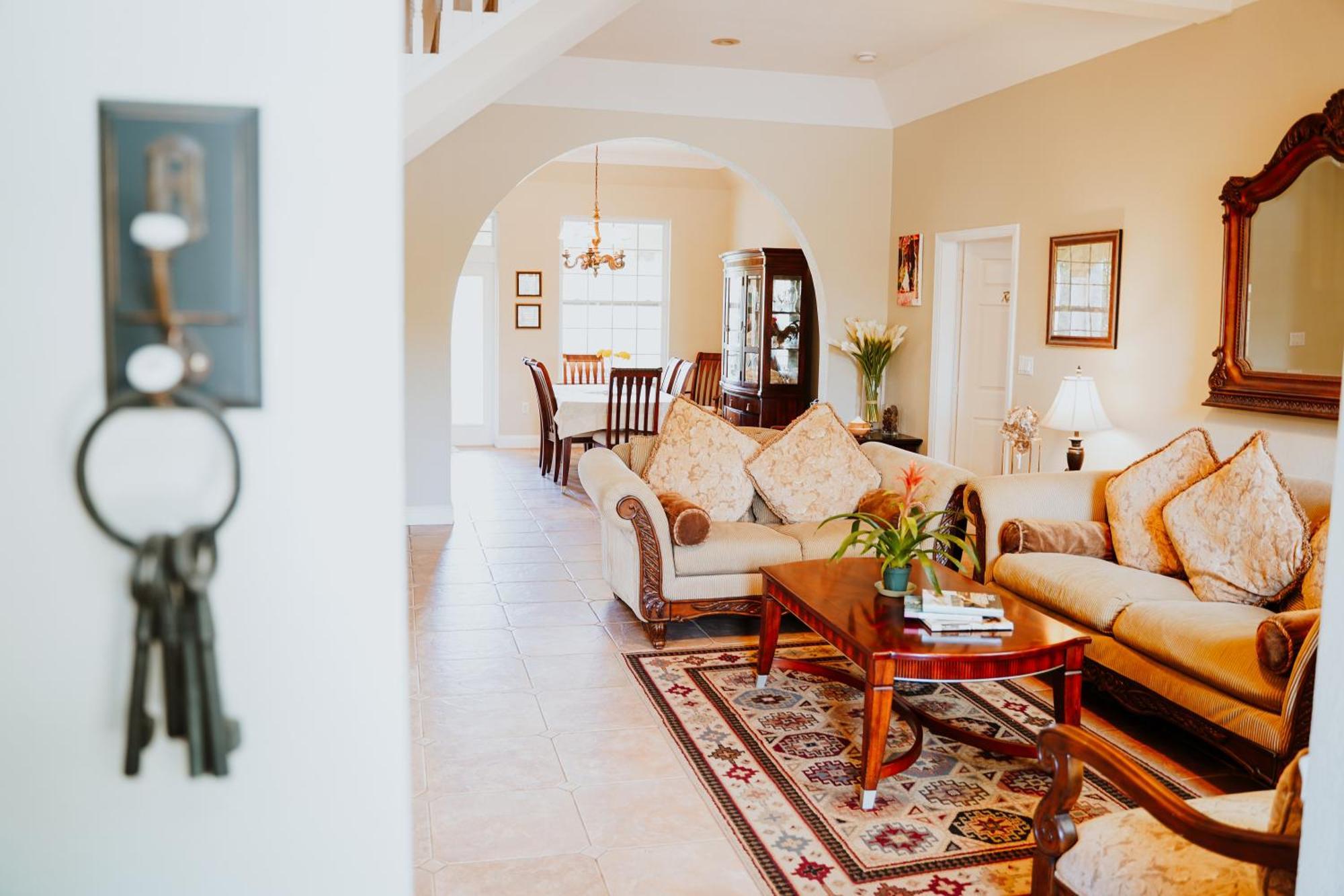 Shangri-La Boutique Bed & Breakfast West Bay Екстериор снимка